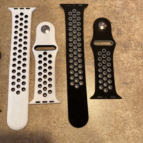4 watch bands that fit Apple Watch size 42/44 - Picture 2 of 3